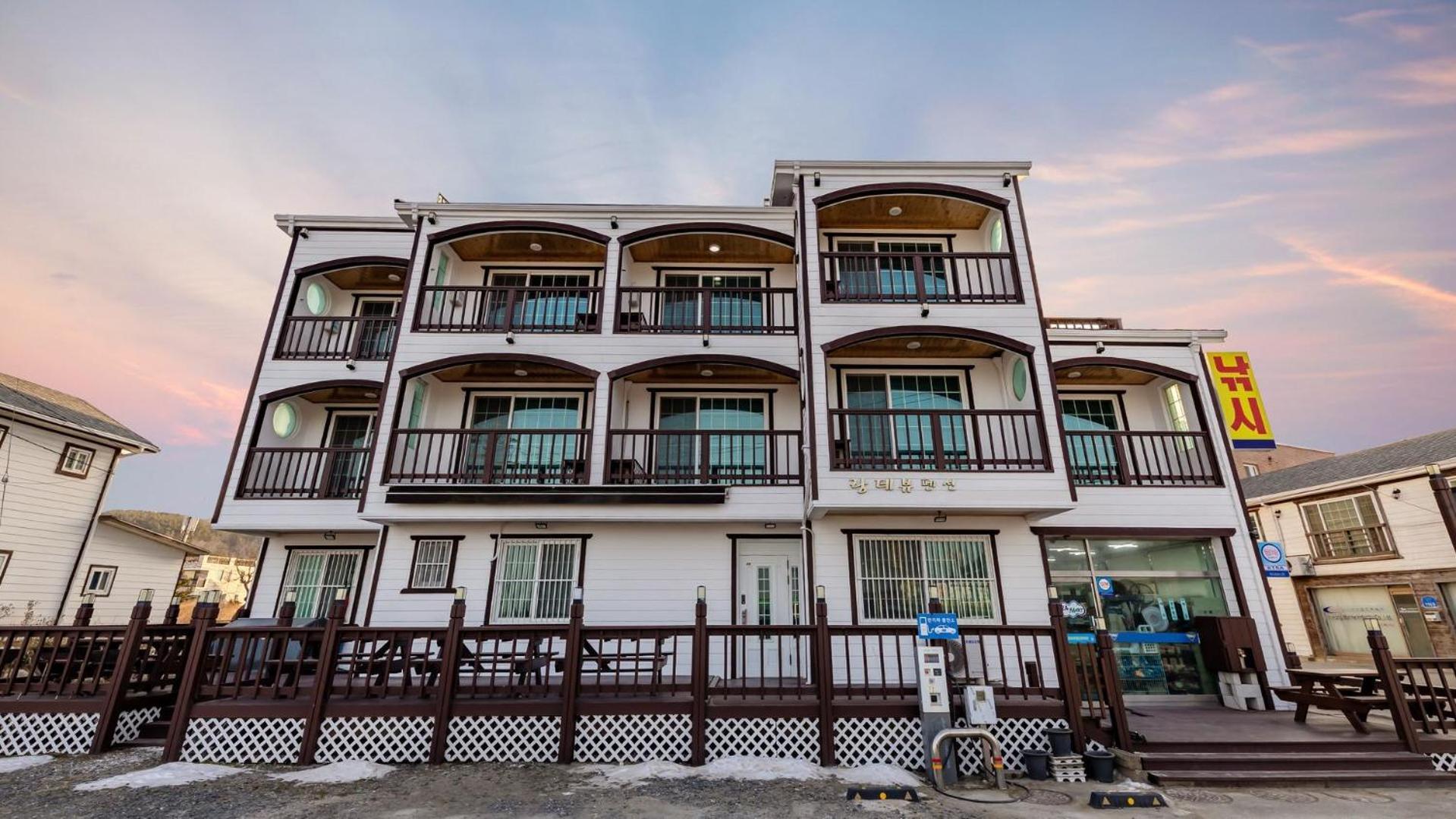 Taean Hagampo Rendezvous Pension ภายนอก รูปภาพ